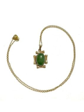 🐉 Vintage Chinese 14K GF Chrysoprase Medallion Necklace